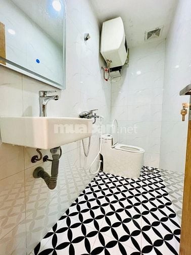 Nhà phân lô ô tô chạy vòng quanh,Phú Thượng,Tây Hồ.DT: 50m2,Giá:11,6ty