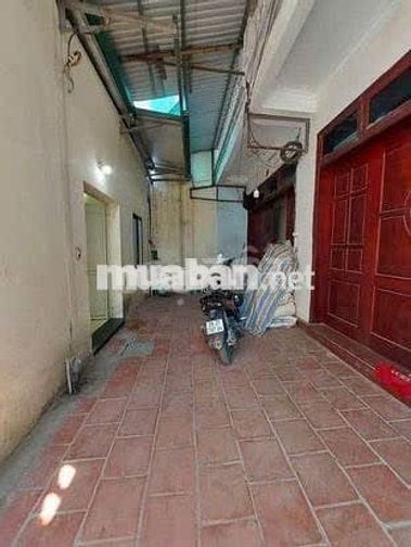 nhà cấp 4 diện tích 30m2 Ngõ 987 Ngô Gia Tự, Long Biên. Giá 3tr