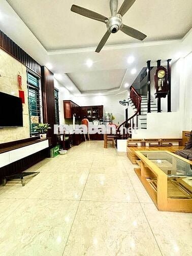 Bác Tuy cần bán nhà La Khê, HĐ 52m2 4t  Ô tô tránh gần, chỉ hơn 8 tỷ