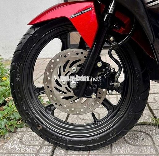 Honda Air Blade Đời 2015 Màu Đỏ Phối Đen, Máy Zin