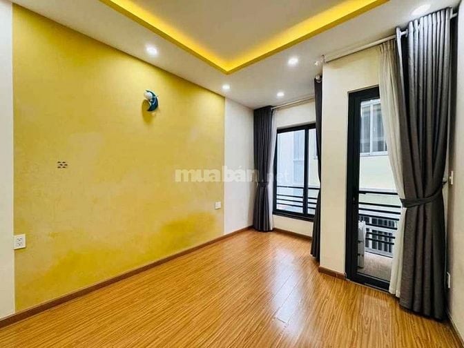 Bán gấp nhà Q4 do chủ kẹt vốn ở Đoàn Văn Bơ 45m2_1 tỷ 330tr Sổ Riêng 