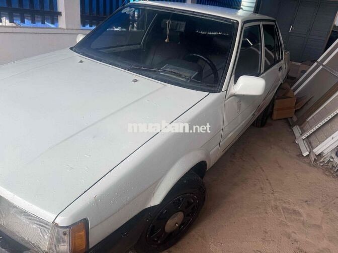 Toyota Corona 1983 - 999999 km
