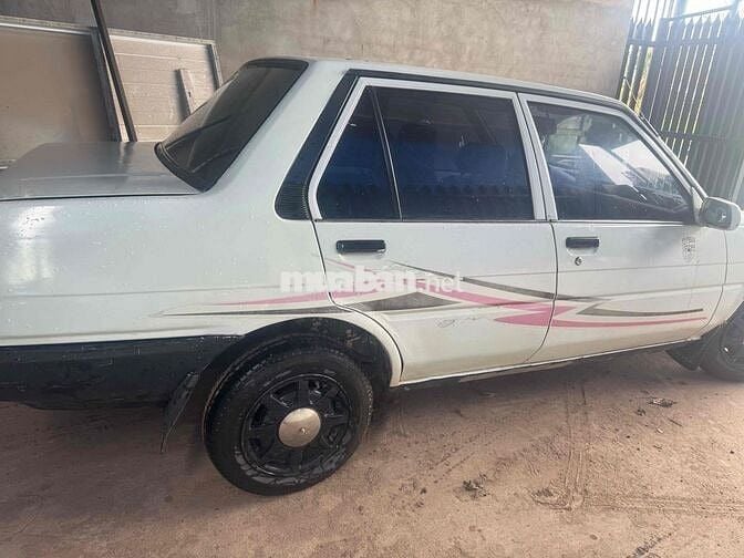Toyota Corona 1983 - 999999 km
