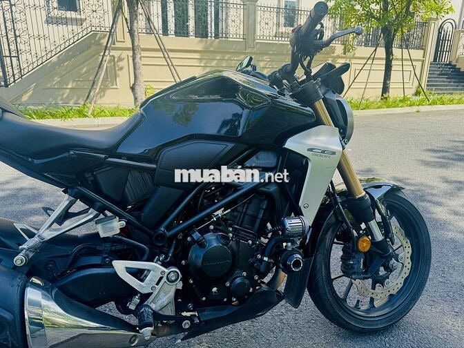 Honda Cb300R. Đk 2021. Màu Đen Bạc.