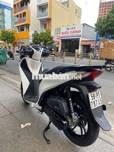 Honda SH 150 2015 mới 90% Bstp chính chủ