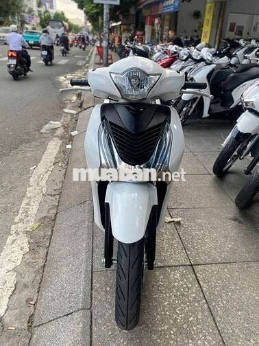 Honda SH 150 2015 mới 90% Bstp chính chủ