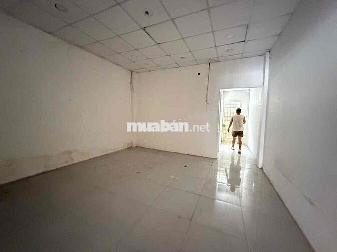 Cho thuê măth bằng gần ngã 6và Phố đi Bộ Bạch Đằng