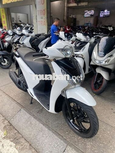 Honda SH 150 2015 mới 90% Bstp chính chủ