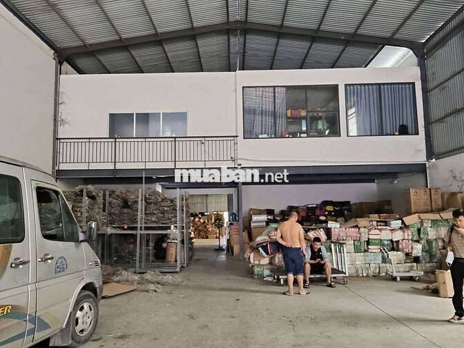 Xưởng 2200m giá 95 tr Đức Hòa Long An