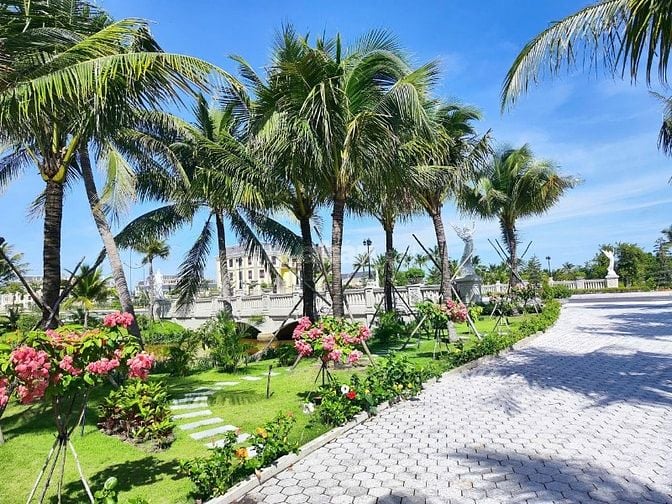 BIỆT THỰ NGAY TRUNG TÂM HÀNH CHÍNH XÃ THỦ THỪA - ƯU ĐÃI LÊN TỚI 800TR