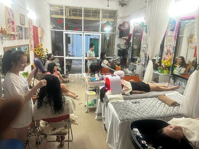 Sang tiệm tóc đang KD tốt do chuyển chỗ ở, Hoàng Hoa Thám, Bình Thạnh