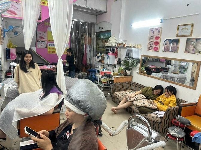 Sang tiệm tóc đang KD tốt do chuyển chỗ ở, Hoàng Hoa Thám, Bình Thạnh