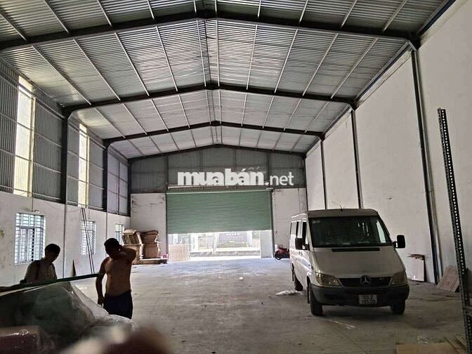 Xưởng 2200m giá 95 tr Đức Hòa Long An