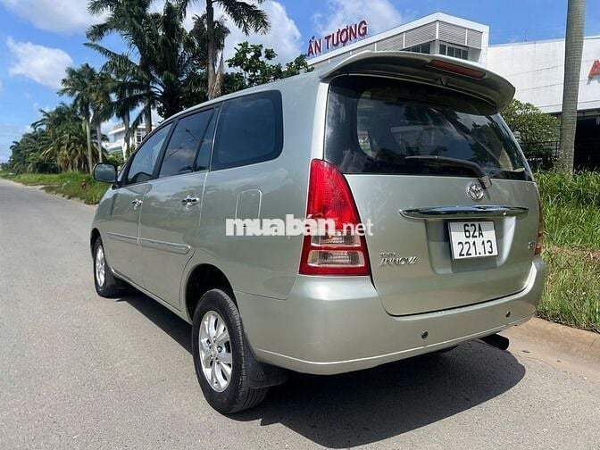 Toyota Innova 2006 G - 200000 km