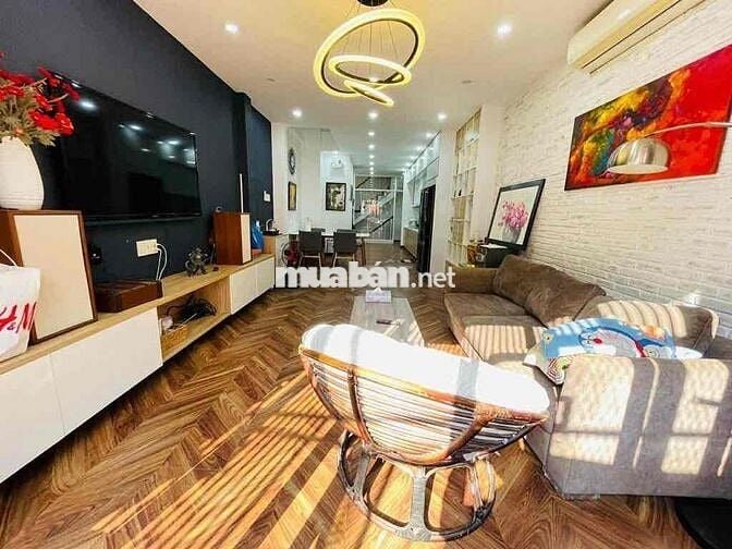 Mặt tiền KD 6 tầng Quận 3 bán gấp