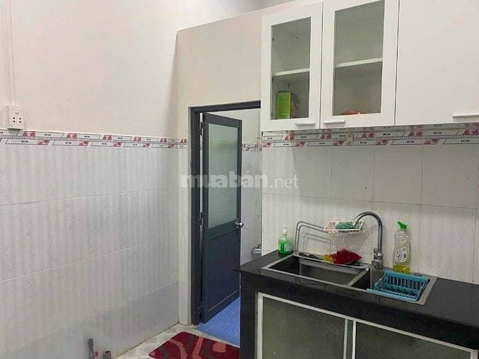 950tr Hàng chuẩn sổ hồng riêng ngay Bà Điểm cần bán gấp căn nhà 70m2
