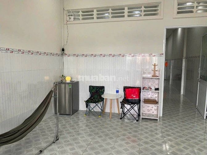 950tr Hàng chuẩn sổ hồng riêng ngay Bà Điểm cần bán gấp căn nhà 70m2