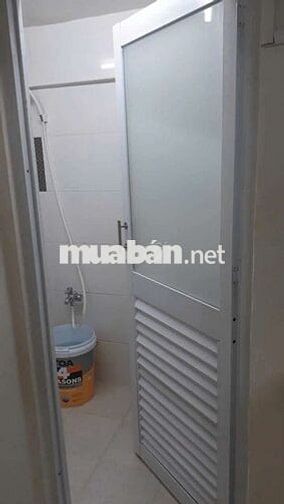 CH tầng lửng chợ Phùng Hưng p14 2PN 1WC 60m 5,5tr ở liền  (TL)