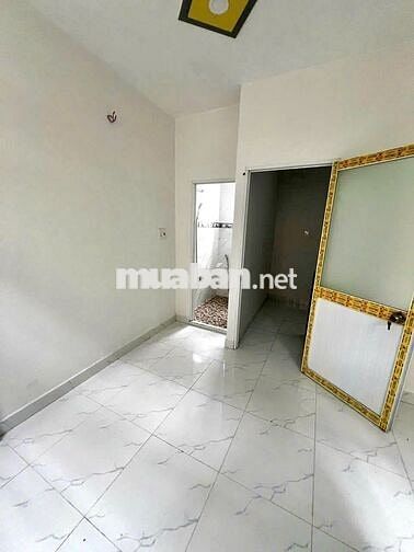 Bán căn này 1 trệt 2 lầu, 3WC , kiên cố, 465tr, cách đường lớn 50m