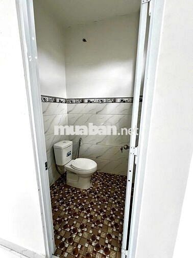 Bán căn này 1 trệt 2 lầu, 3WC , kiên cố, 465tr, cách đường lớn 50m