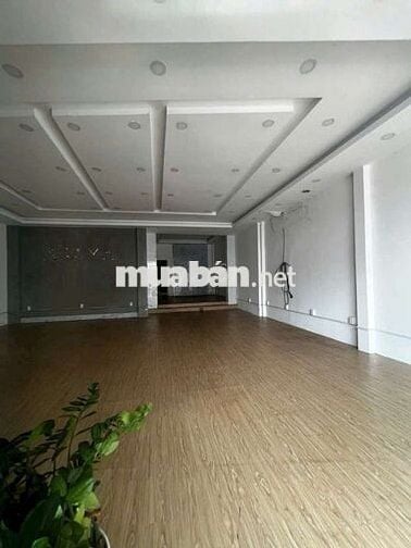 Cho thuê Diện tích: 8 x 25m. 1 Trệt 2lầu 3PN 3WC lề rộng rãi.