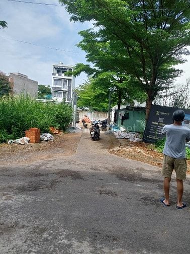 Chính chủ bán đất hẻm HXH tới nhà cách đường Huỳnh Tấn Phát 30m