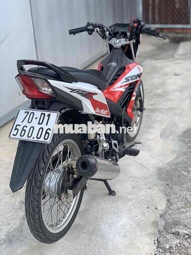 SONIC trắng đỏ đen
