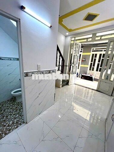 Bán căn này 1 trệt 2 lầu, 3WC , kiên cố, 465tr, cách đường lớn 50m