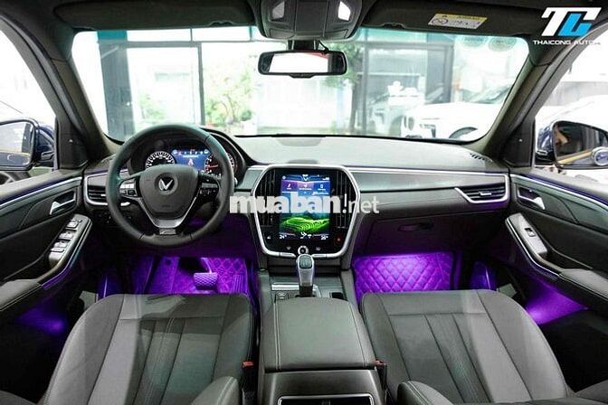 VinFast Lux SA2.0 sx2021 bản Plus lướt 30k km