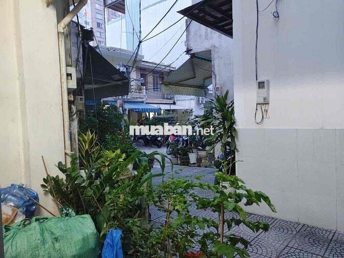 ĐẤT KIỆT NGUYỄN CHÍ THANH TẶNG NHÀ CẤP 4