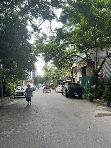 bán gấp đất dịch vụ vạn phúc hà đông dt50m2,mt4m,giá rẻ