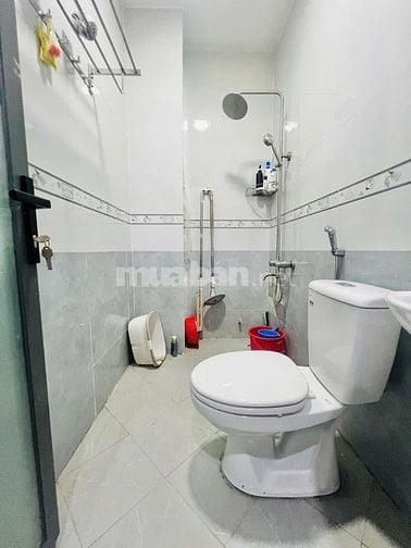MẶT TIỀN NĂM CHÂU - 4 TẦNG - DT 72m2 ( 4m x 18m ) - 4PN