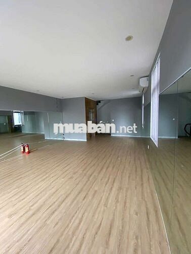 Cho thuê shophouse 5 tầng Vinhome  OCP 1 GL thang máy, giá chỉ 23tr/th
