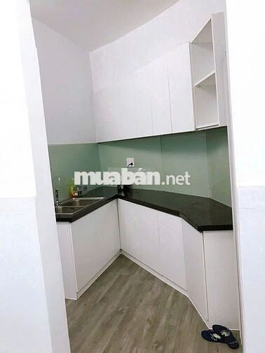 Cho thuê nhà 3hẻm 4m(XH) Cách Mạng Tháng 8, P.13, Q.10 giá 15tr