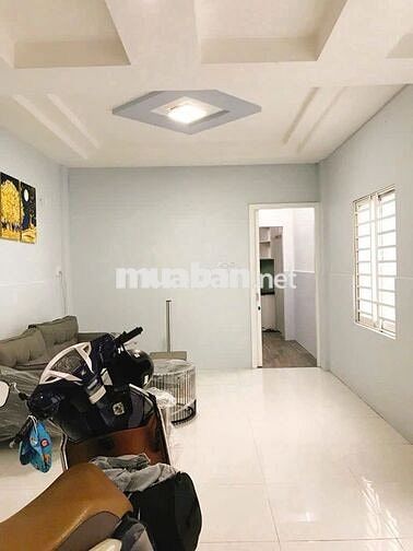 Cho thuê nhà 3hẻm 4m(XH) Cách Mạng Tháng 8, P.13, Q.10 giá 15tr