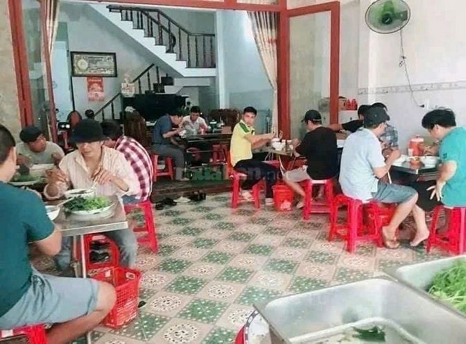 Bán Gấp căn nhà ngay Chợ Bình Chánh Giá 680 Triệu Sổ Hồng Riêng 