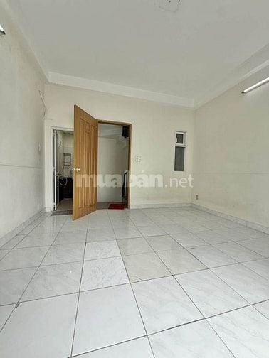 Chủ ngộp bank kí gửi bán gấp căn Hòa Hưng Q10 50m2_1 tỷ 820tr Sổ Hồng