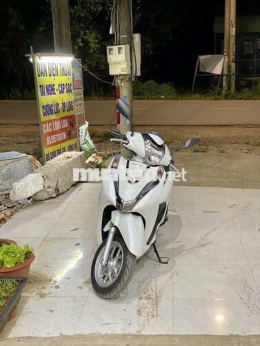 Chính chủ cần bán Honda Lead 2023 trắng