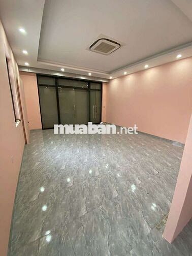 Cho thuê shophouse 5 tầng Vinhome  OCP 1 GL thang máy, giá chỉ 23tr/th