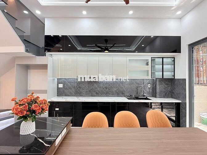 NHÀ 3 TẦNG KIẾN TRÚC CHÂU ÂU, NGA NGÃ TƯ ÔNG CÙ, SỔ SÃN HOÀN CÔNG