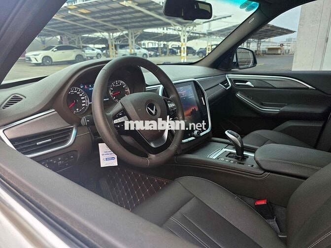VinFast Lux SA2.0 Plus  - 20.000 Km