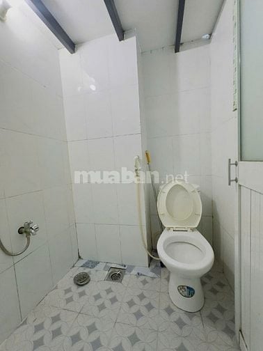 Phòng 20m2 có gác gần Ngã 4 Thủ Đức, CD Công Thương, đg Trần Thị Điệu