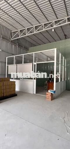 Cần cho thuê gấp kho 500m2 giá siêu rẻ ở Đường Huỳnh Tấn Phát