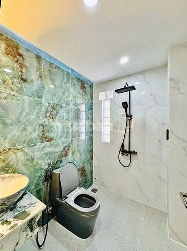 🔥 Bể nợ bán gấp – Nhà mới xây 6 tháng Dương Quảng Hàm, giá chỉ 5 tỷ!