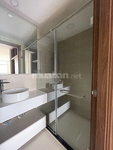 *Cho thuê căn hộ 3PN, De Capella 95m2, căn góc giá 18 triệu nhà đẹp.