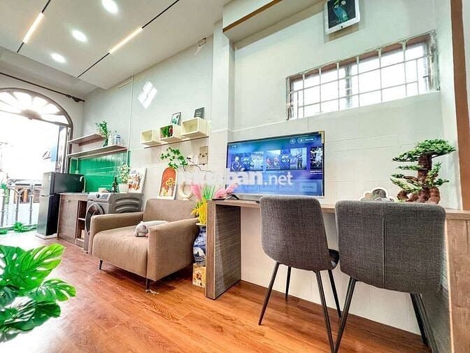 KHAI TRƯƠNG CHDV 2PN 60M2: THANG MÁY - GIÁP Q10 MỚI 1000%