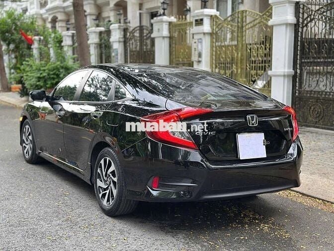 Chính chủ bán Honda Civic 1.8E 2017 nhập Thái