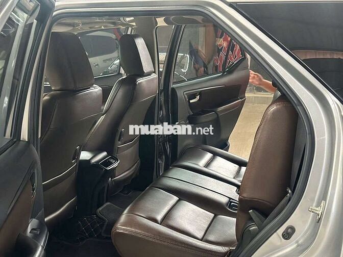 Chính chủ bán Toyota Fortuner 2.4G sàn 2017 lướt.