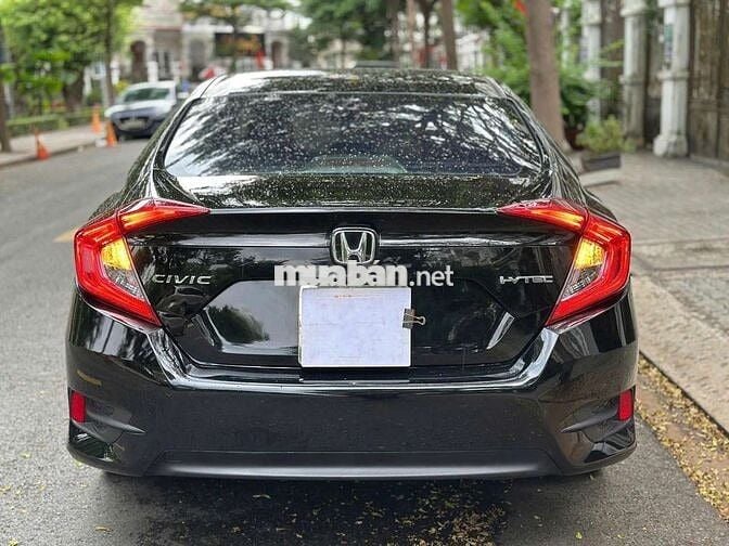 Chính chủ bán Honda Civic 1.8E 2017 nhập Thái