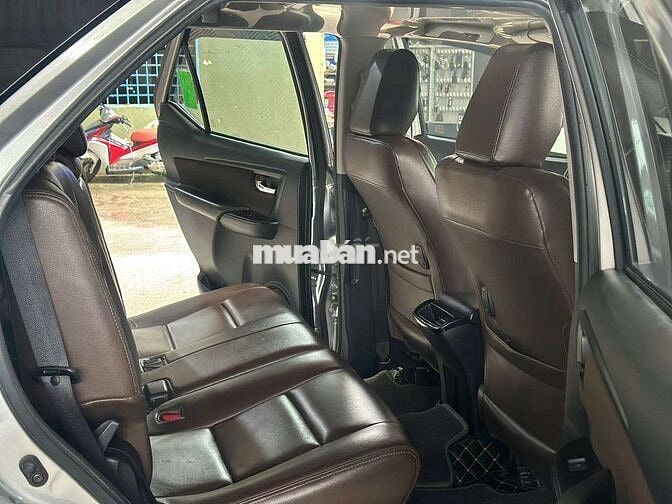 Chính chủ bán Toyota Fortuner 2.4G sàn 2017 lướt.